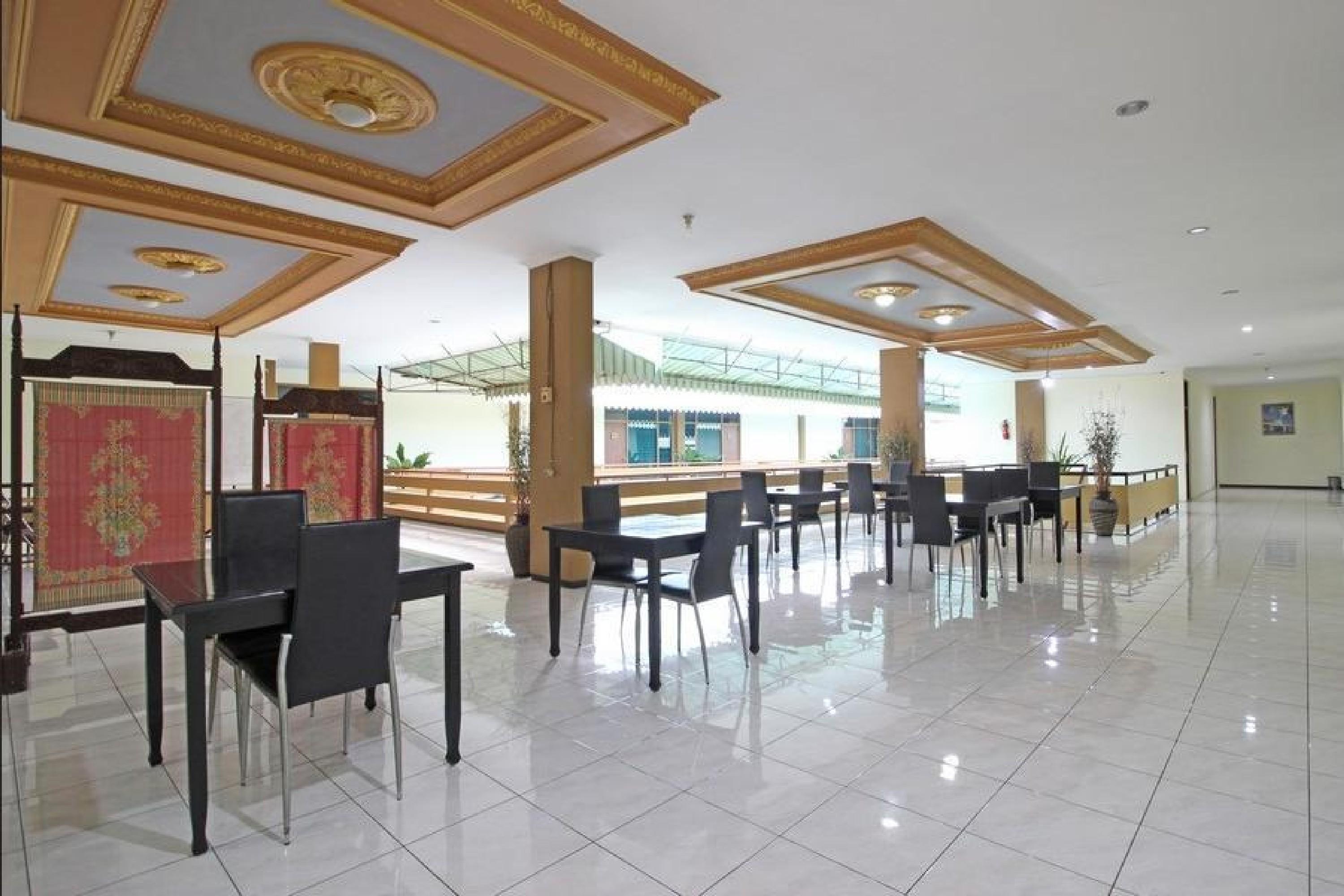 Yogya Kembali Hotel 3*